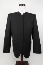 Load image into Gallery viewer, Hook &amp; Eye Suit - 100% Wool - Black Tone on Tone - Light Weight - 3521-4WHWPCV
