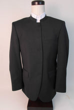 Load image into Gallery viewer, Hook &amp; Eye  Suit - 100%  Wool - Plain Black - Medium Weight - 5699-4WHWPCV
